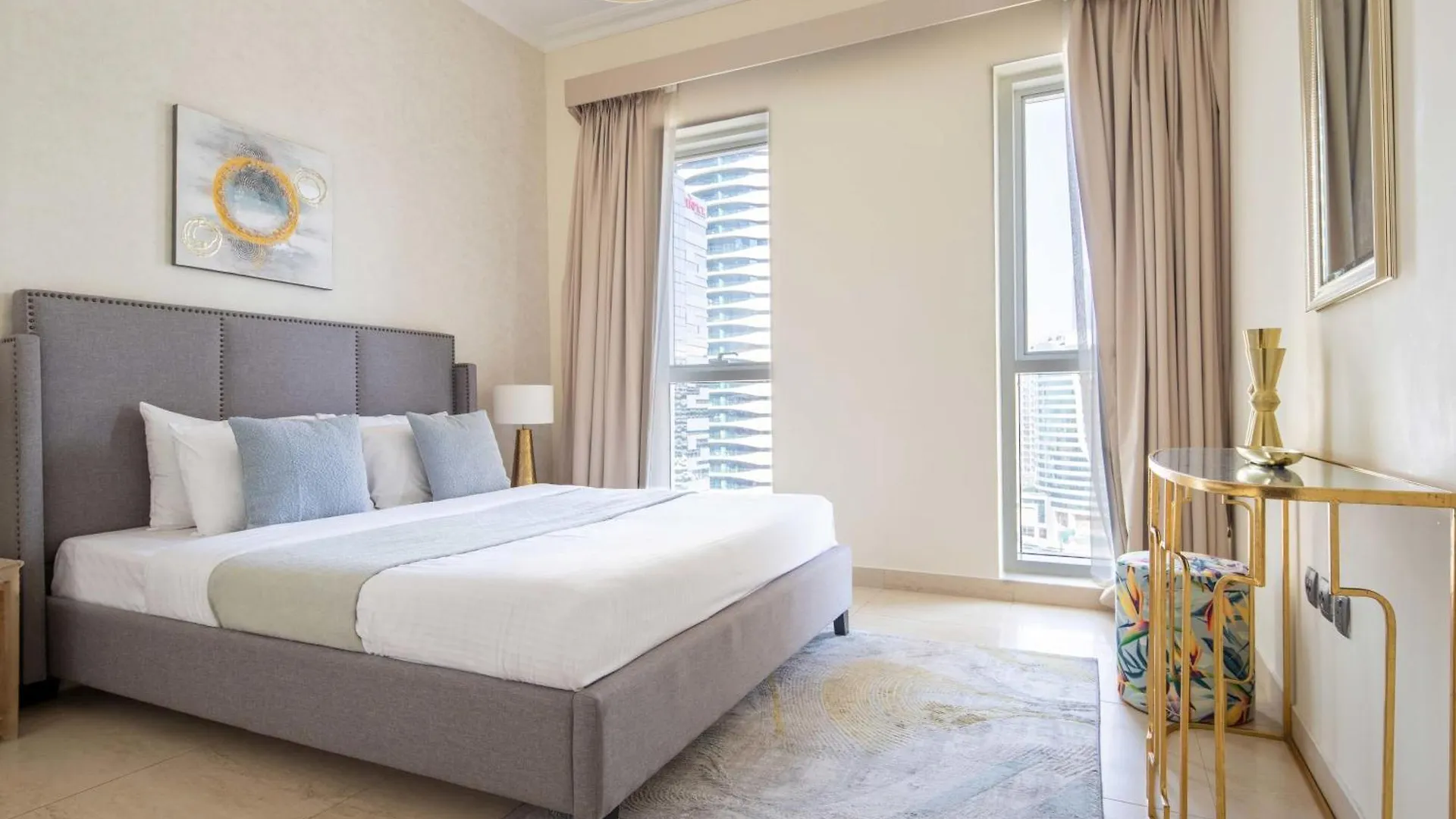 Frank Porter - Mon Reve Dubai United Arab Emirates